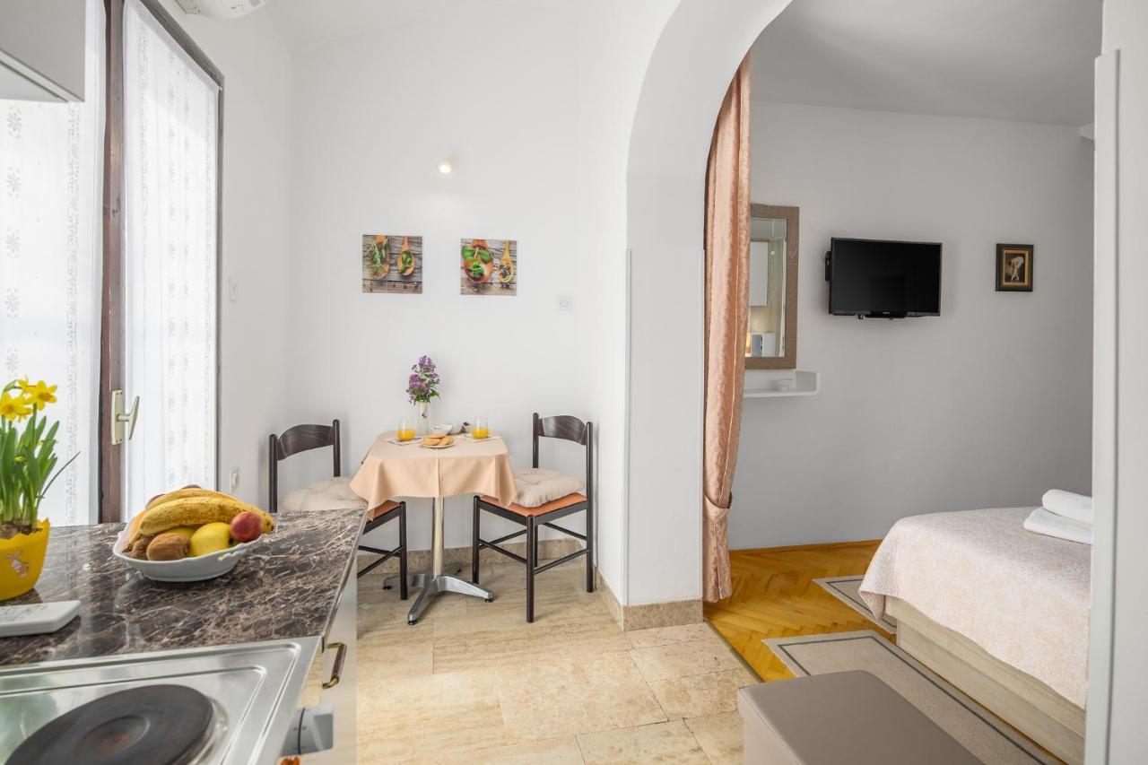 Apartments Villa Katana Poreč Eksteriør billede